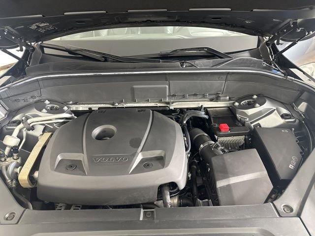 Used 2018 Volvo XC90 T5 Momentum w/ Convenience Package AWD/4WD image 8