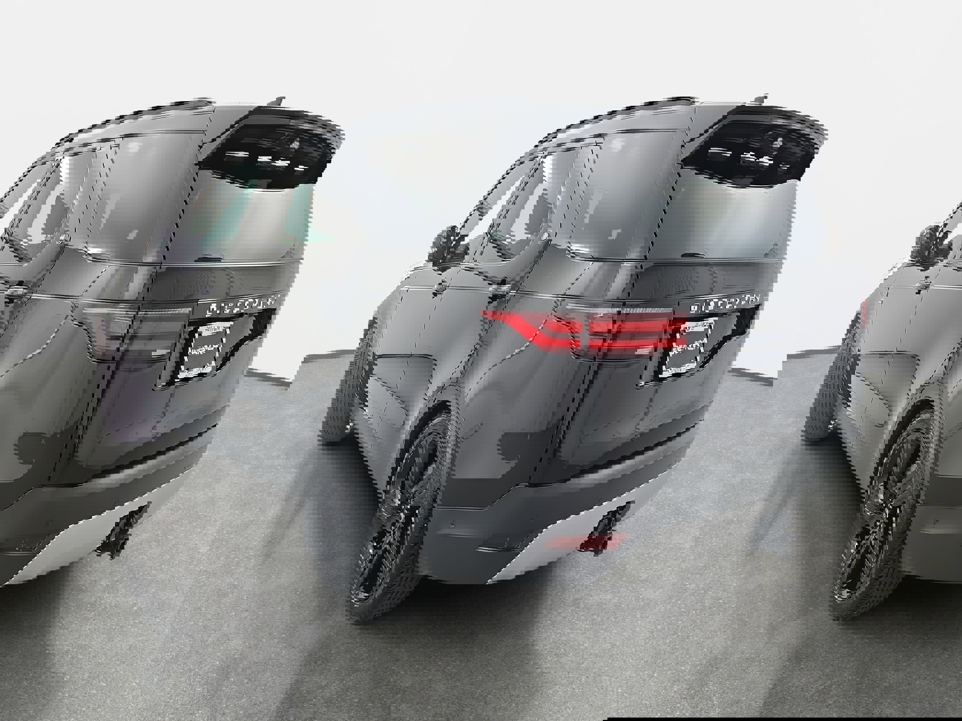 Certified 2025 Land Rover Discovery S image 7