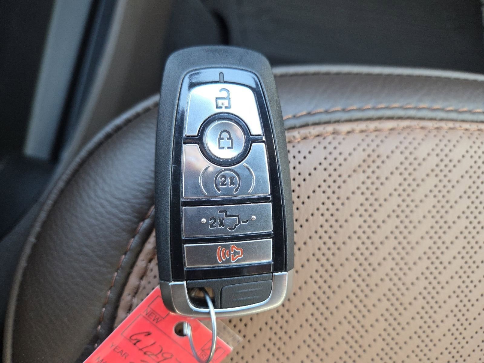 Used 2025 Ford F450 King Ranch w/ Chrome Package image 41