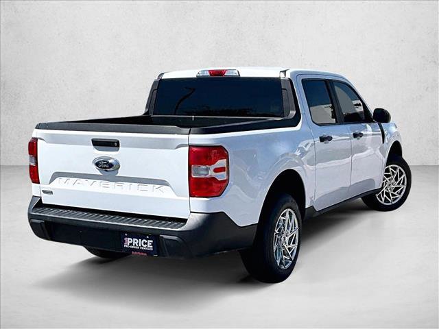 Used 2023 Ford Maverick XL image 2