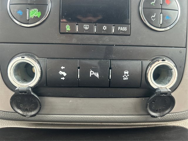 Used 2013 Chevrolet Tahoe LT AWD/4WD image 42