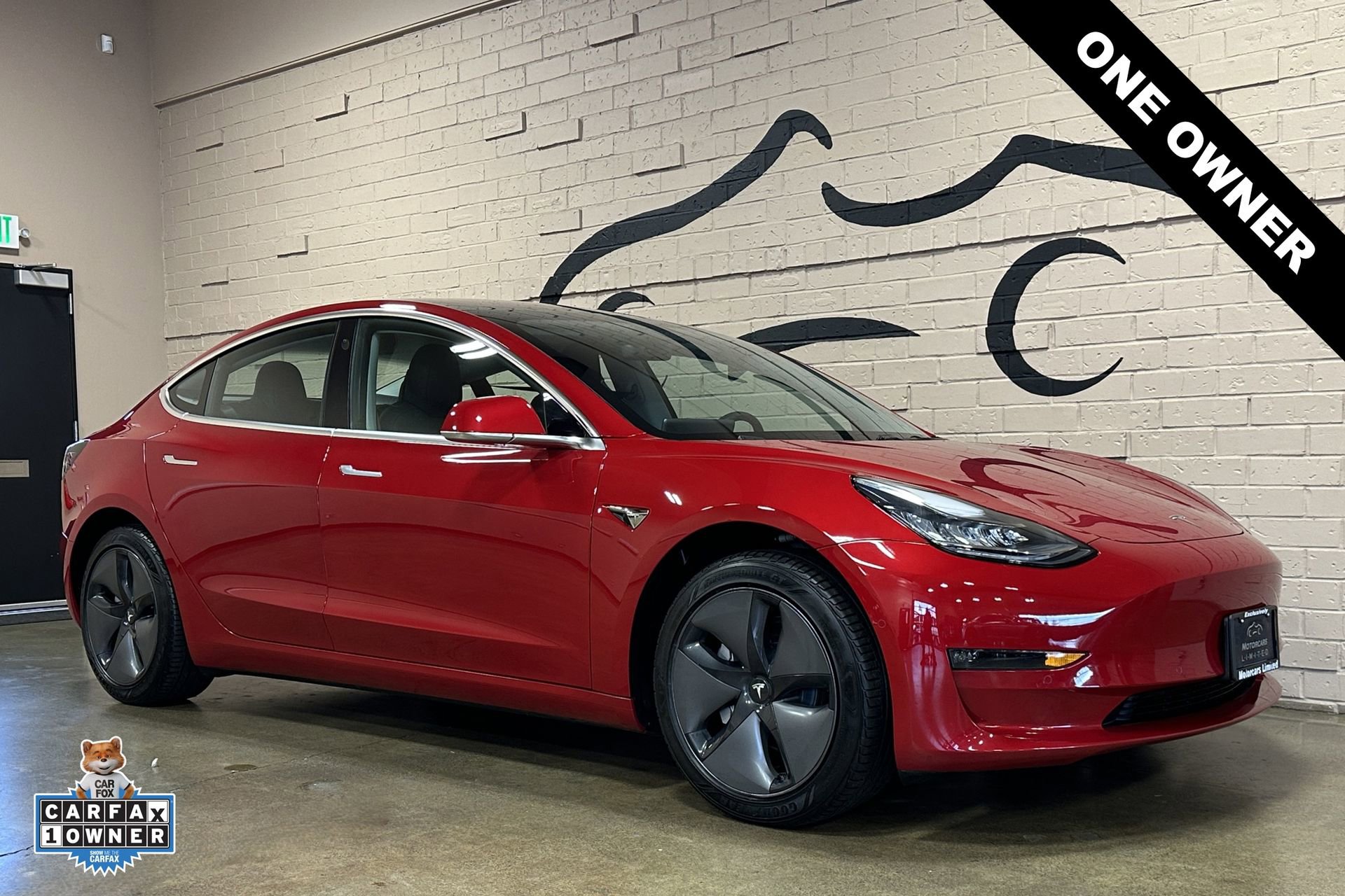 Used 2018 Tesla Model 3 Long Range image 1