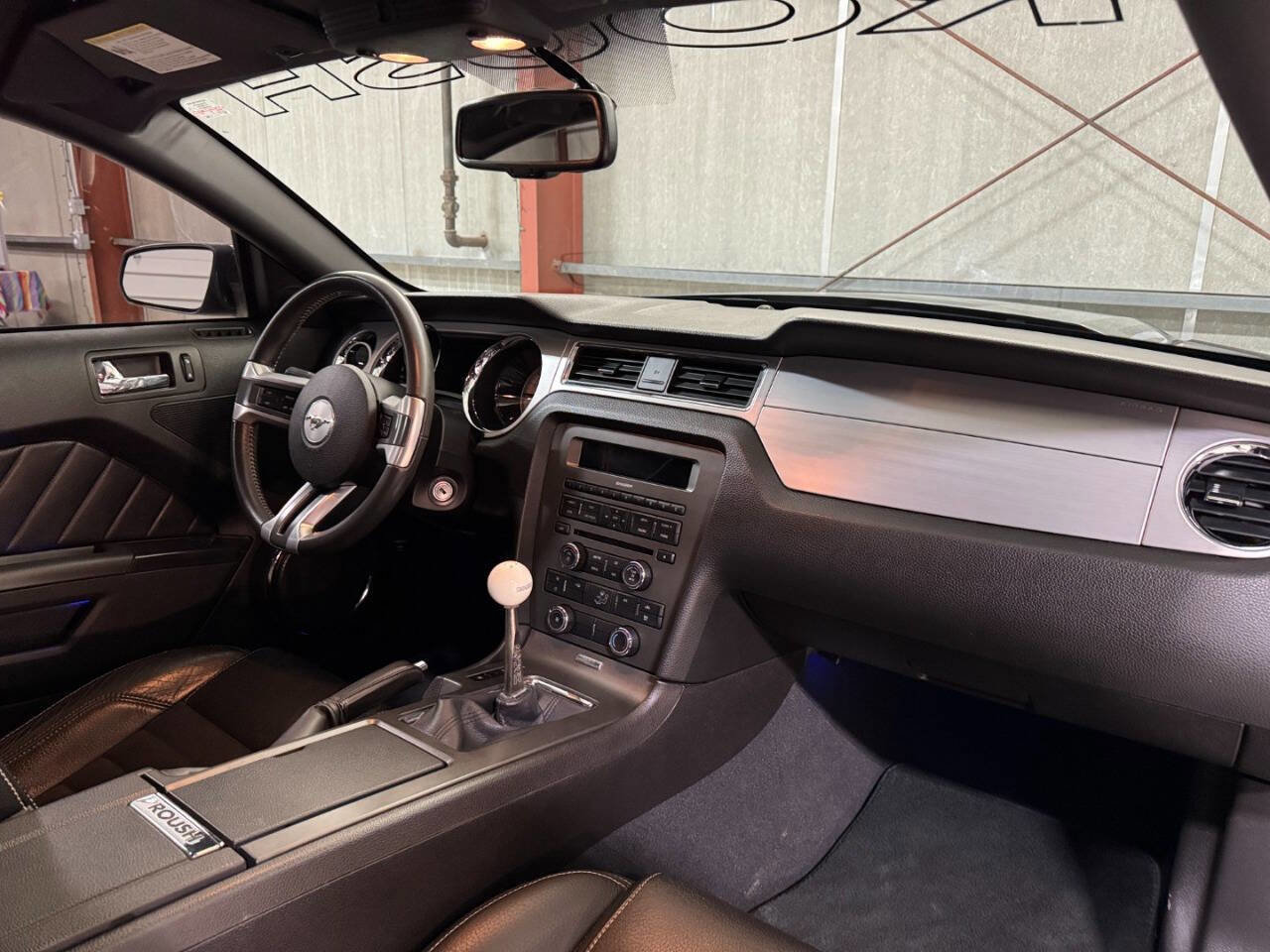 Used 2010 Ford Mustang GT Premium image 27