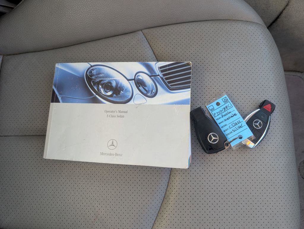 Used 2006 Mercedes-Benz E 350 4MATIC Sedan image 15