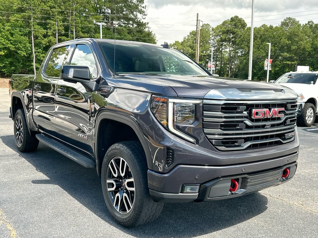 Used 2022 GMC Sierra 1500 AT4 w/ AT4 Premium Package AWD/4WD image 2