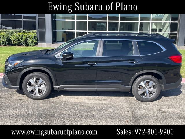 Used 2025 Subaru Ascent Premium image 3