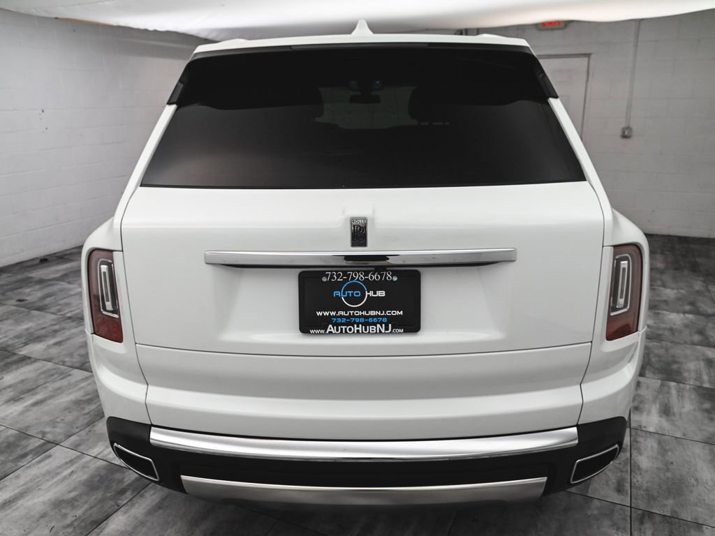Used 2024 Rolls-Royce Cullinan image 5