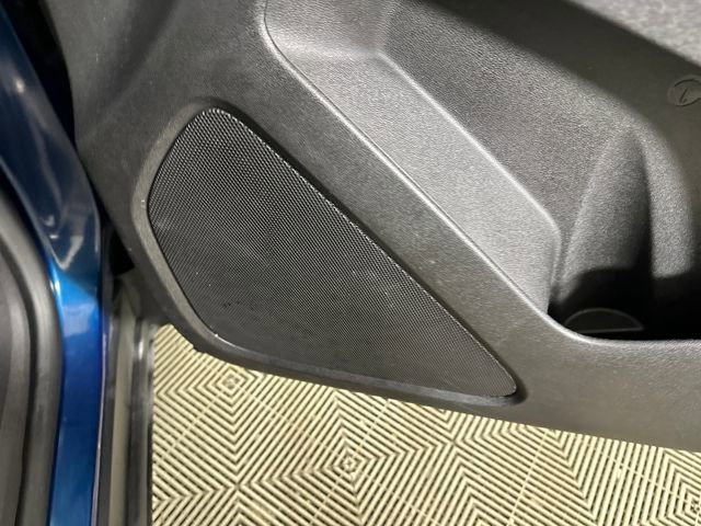 Used 2021 Chevrolet Equinox LT image 29