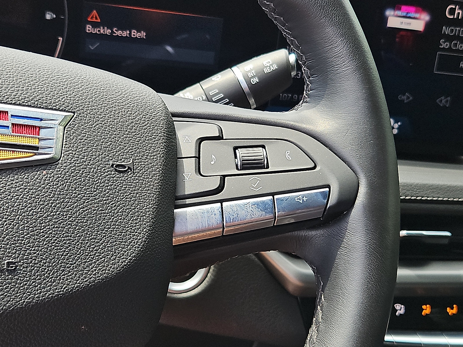 Certified 2025 Cadillac XT4 Premium Luxury AWD/4WD image 22