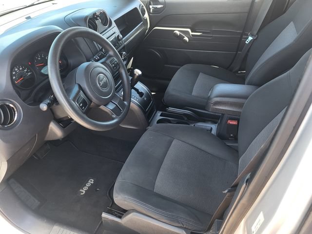 Used 2011 Jeep Patriot Sport w/ Tire & Wheel Group AWD/4WD image 12