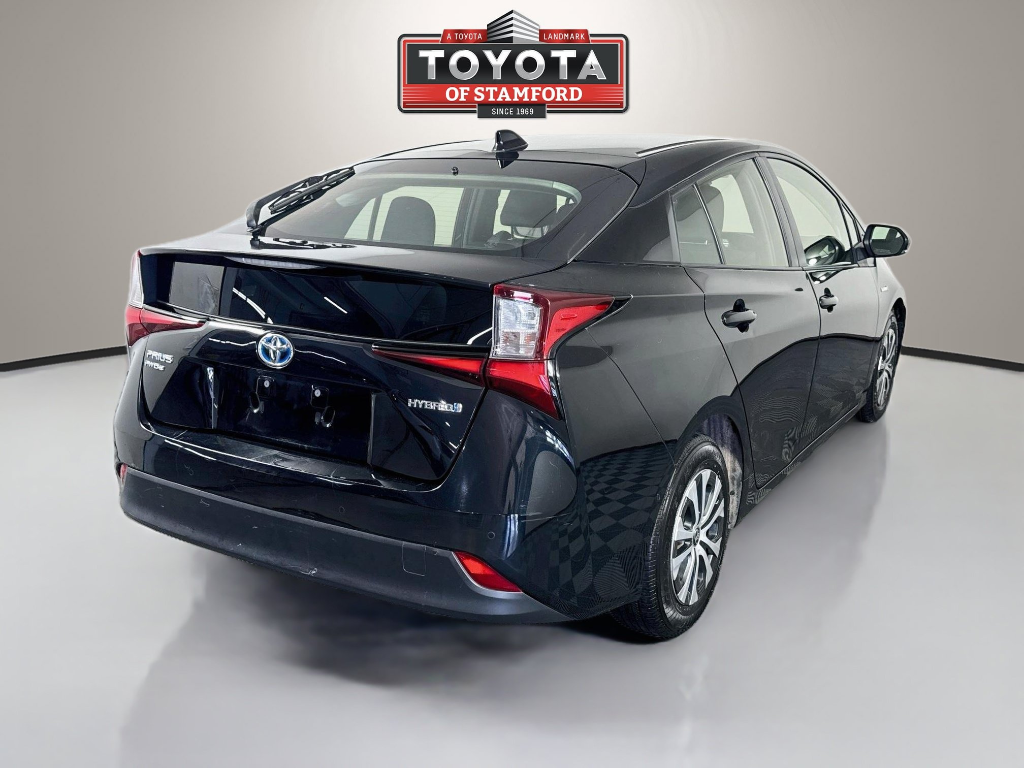 Certified 2021 Toyota Prius LE AWD/4WD image 7