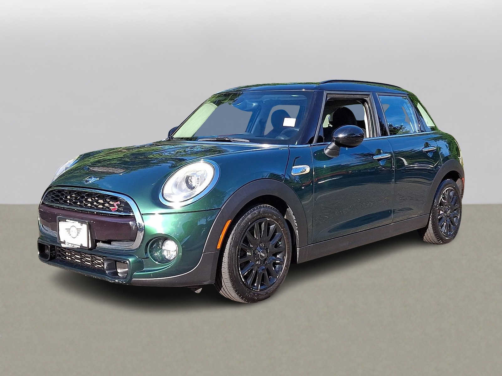 Used 2017 MINI Cooper S FWD image 1