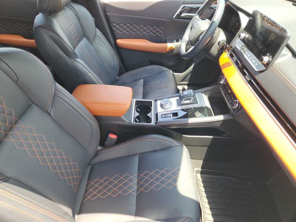 Used 2024 Mitsubishi Outlander SEL FWD image 11