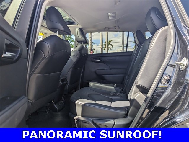 Used 2023 Toyota Highlander XLE image 12
