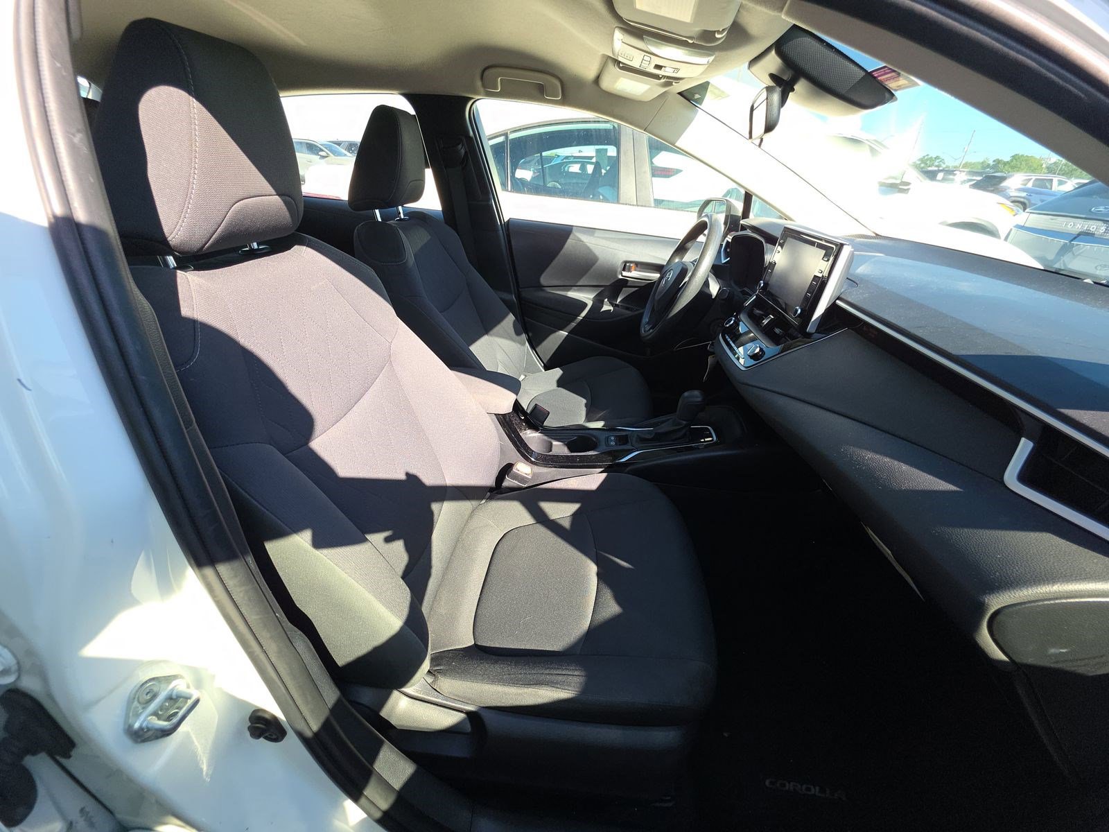 Used 2021 Toyota Corolla LE FWD image 11