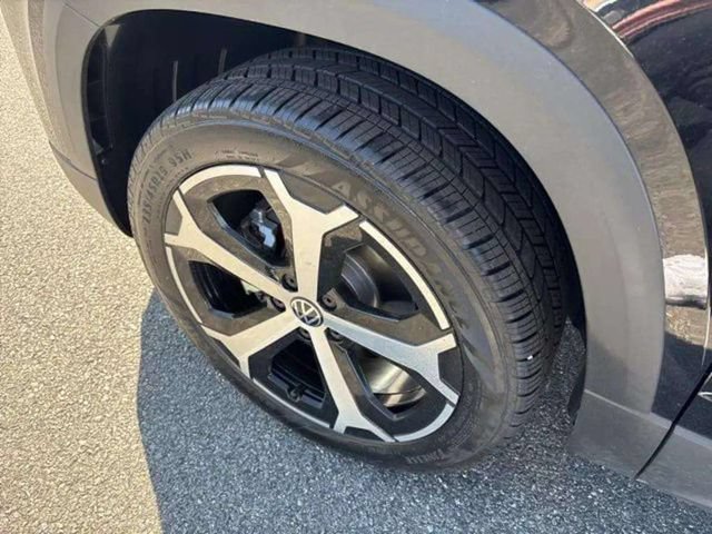 Used 2026 Volkswagen Taos SEL AWD/4WD image 23