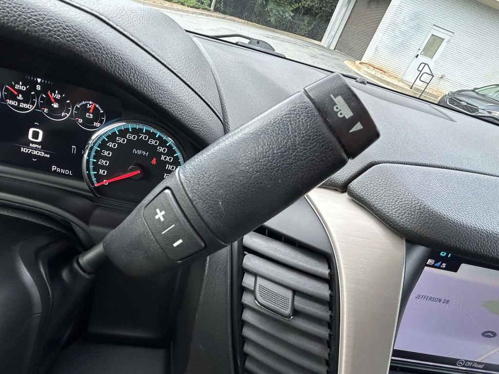 Used 2020 GMC Yukon Denali w/ Denali Premium Package RWD image 25