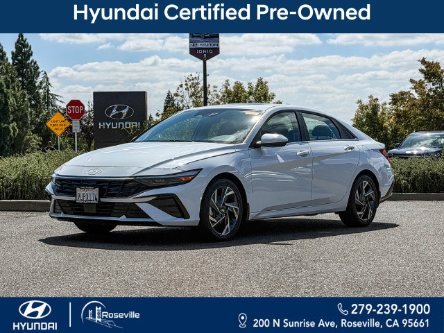 Used 2025 Hyundai Elantra SEL FWD image 1