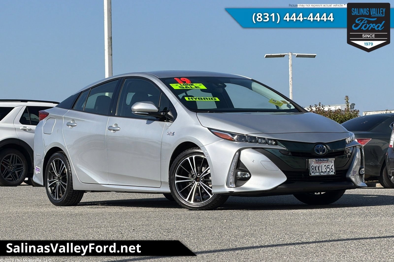 Used 2019 Toyota Prius Prime Advanced w/ Carpet Mat Package FWD image 1