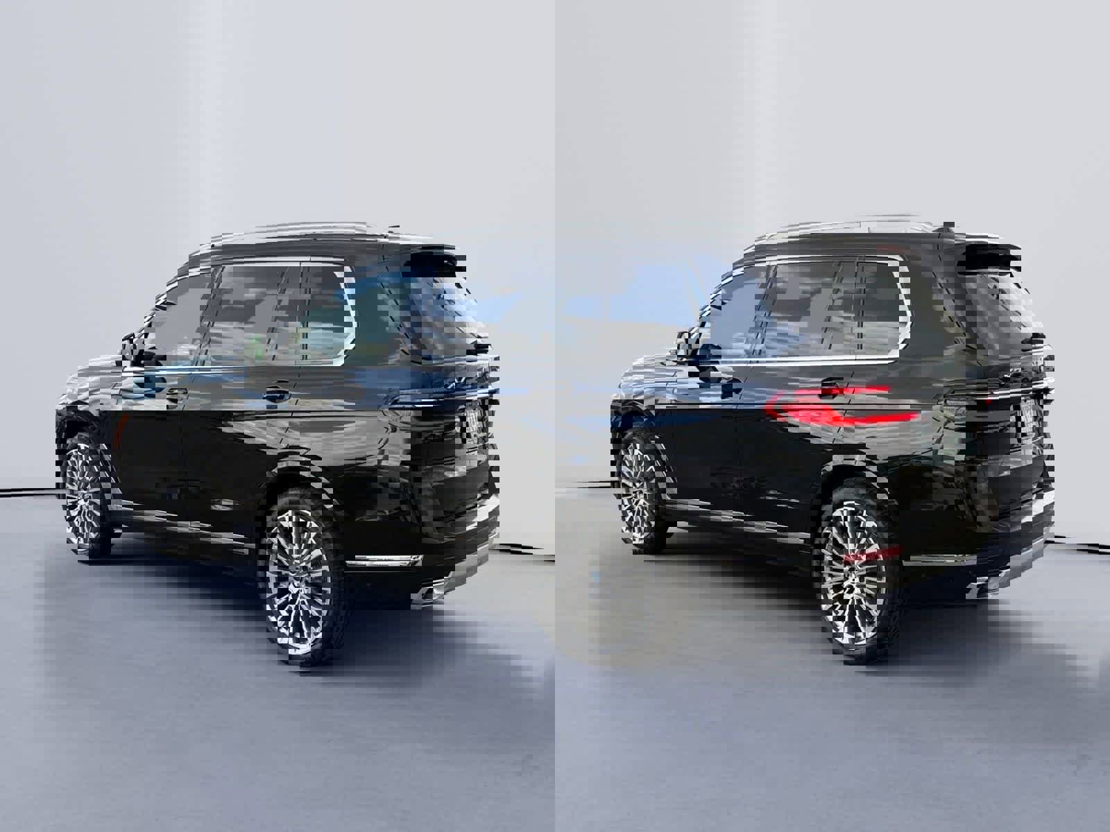 New 2026 BMW X7 xDrive40i w/ Executive Package image 5