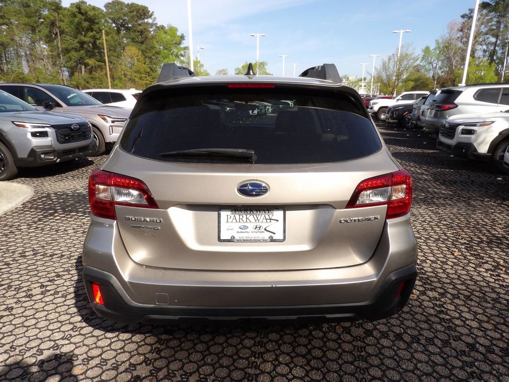 Used 2019 Subaru Outback 2.5i Premium image 7