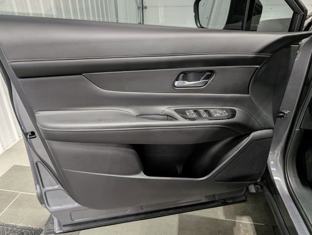 Used 2025 Nissan Murano SV AWD/4WD image 12