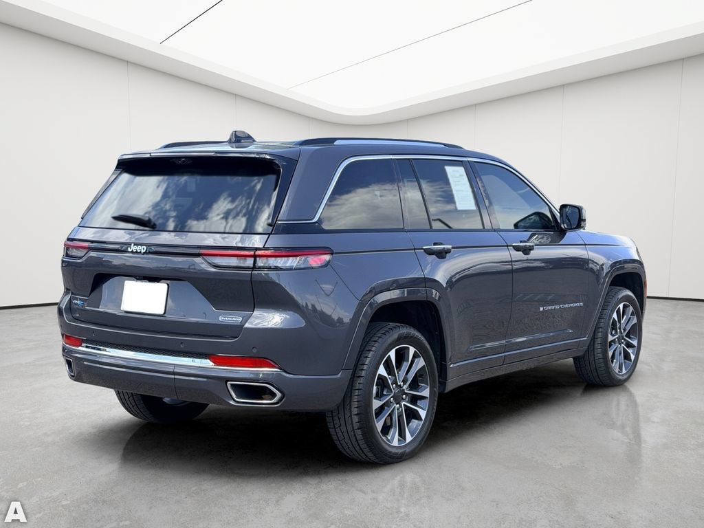 Certified 2024 Jeep Grand Cherokee Overland w/ Luxury Tech Group IV AWD/4WD image 6