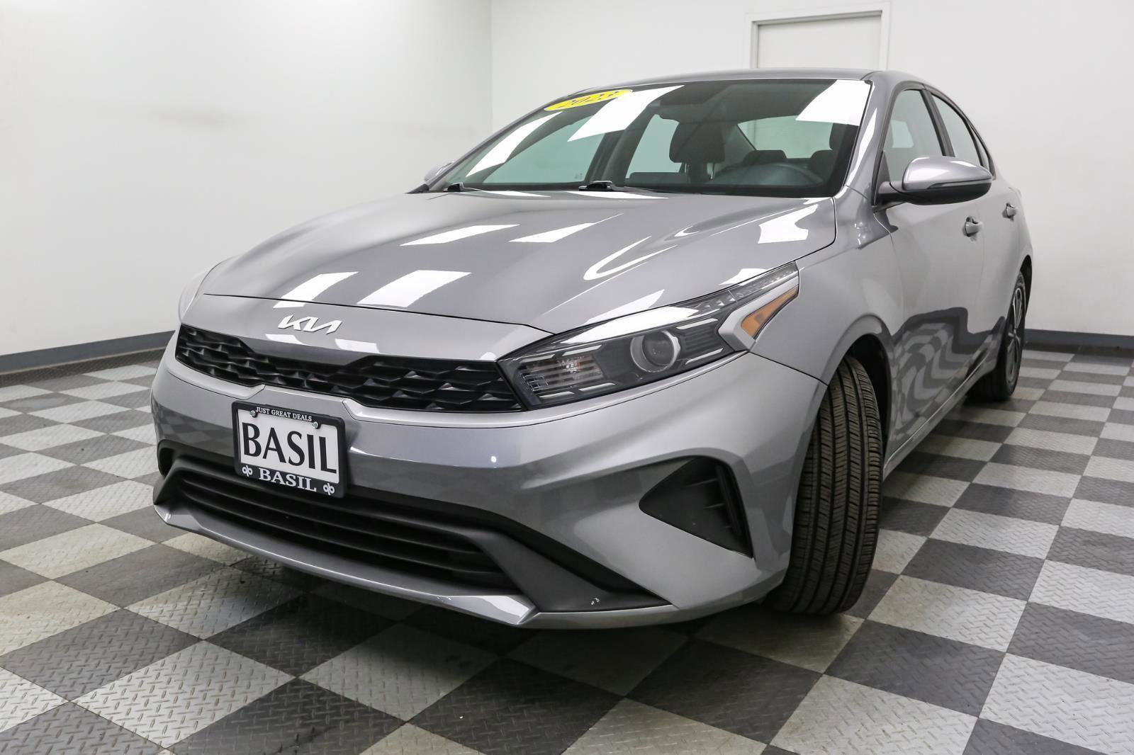 Used 2023 Kia Forte LXS w/ LXS Technology Package image 4