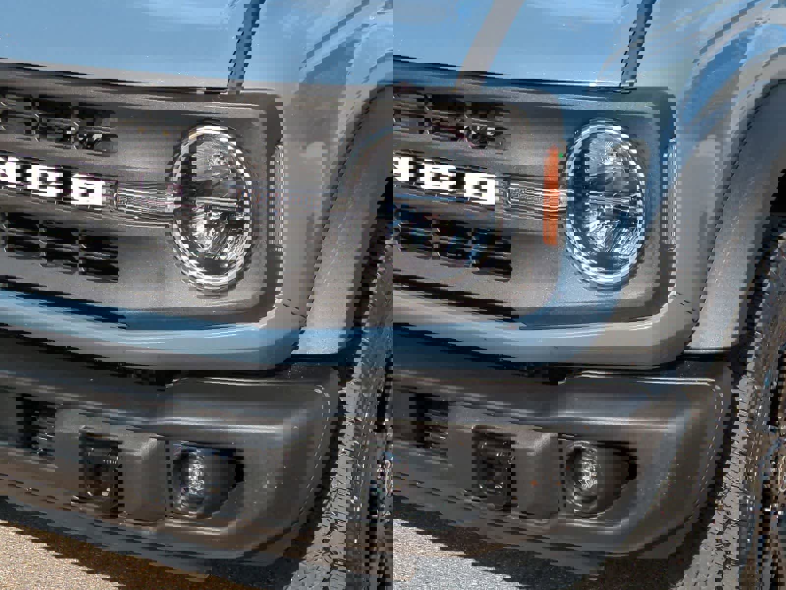 Used 2023 Ford Bronco Black Diamond image 11