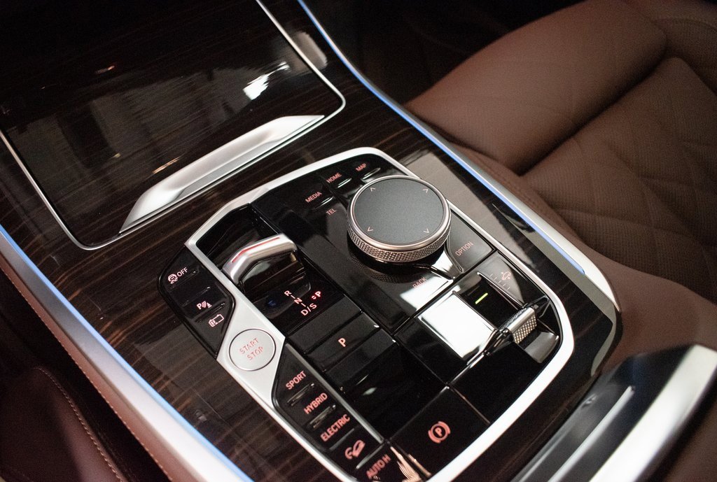 New 2026 BMW X5 xDrive50e w/ M Sport Package image 19