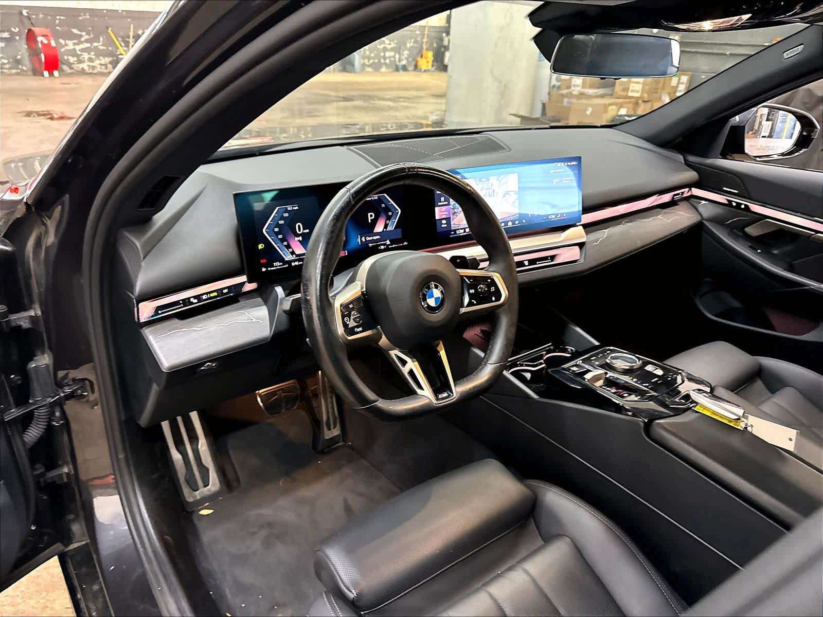 Used 2024 BMW 540i xDrive w/ M Sport Package AWD/4WD image 16