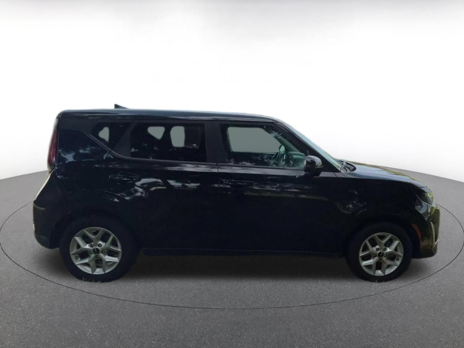 Used 2025 Kia Soul LX w/ LX Technology Package FWD image 15
