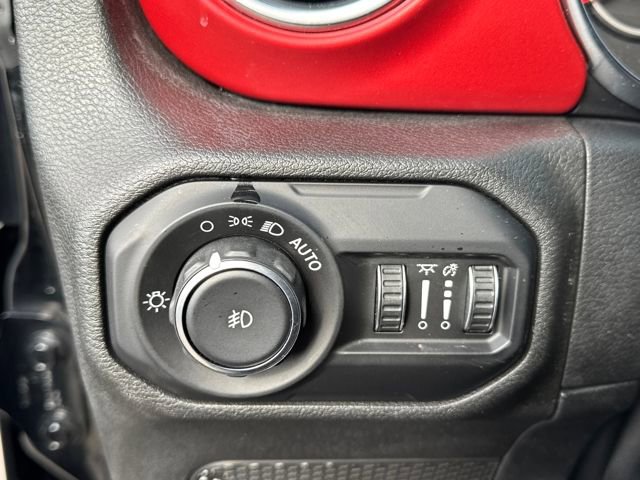 Used 2021 Jeep Wrangler Unlimited Rubicon w/ Cold Weather Group image 28