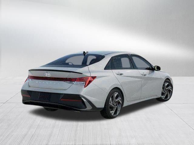 New 2026 Hyundai Elantra SEL Sport image 4