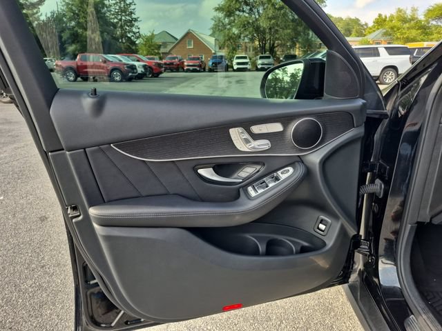 Used 2021 Mercedes-Benz GLC 300 4MATIC Coupe image 11
