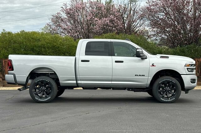 New 2026 RAM 2500 Big Horn AWD/4WD image 3