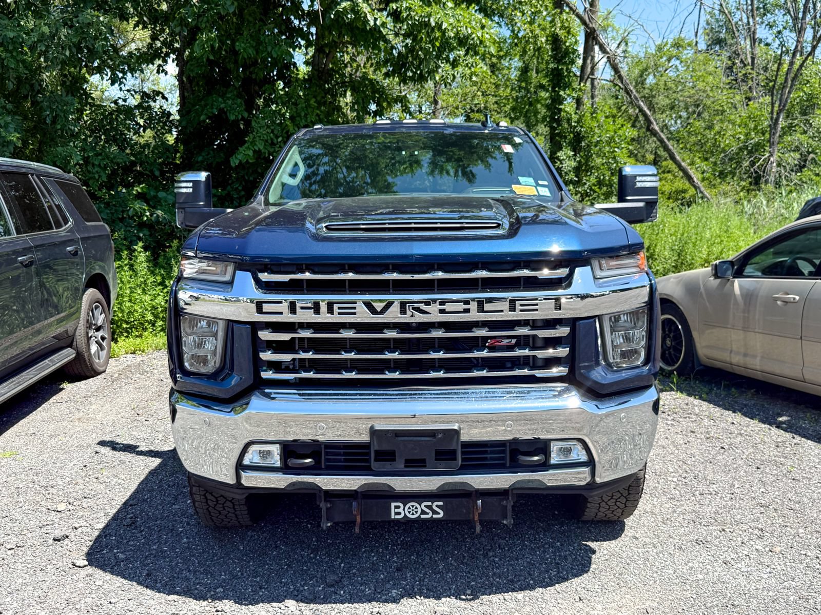 Used 2022 Chevrolet Silverado 2500 LTZ w/ LTZ Premium Package AWD/4WD image 2