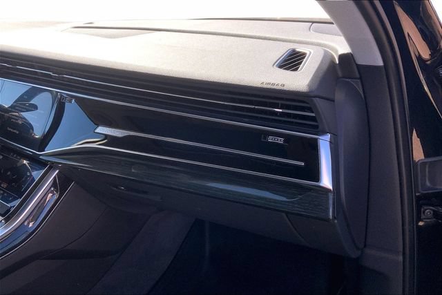 Used 2022 Audi Q7 3.0T Prestige AWD/4WD image 16
