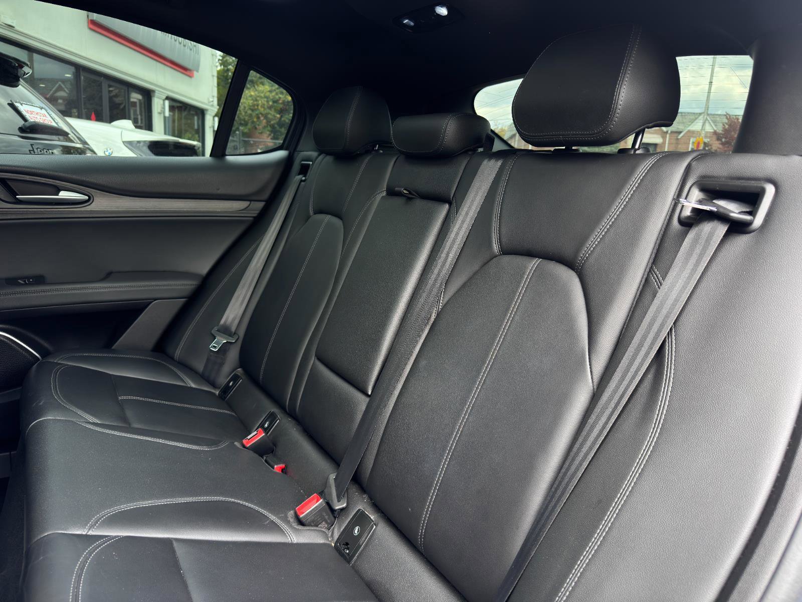 Used 2022 Alfa Romeo Stelvio Ti image 23