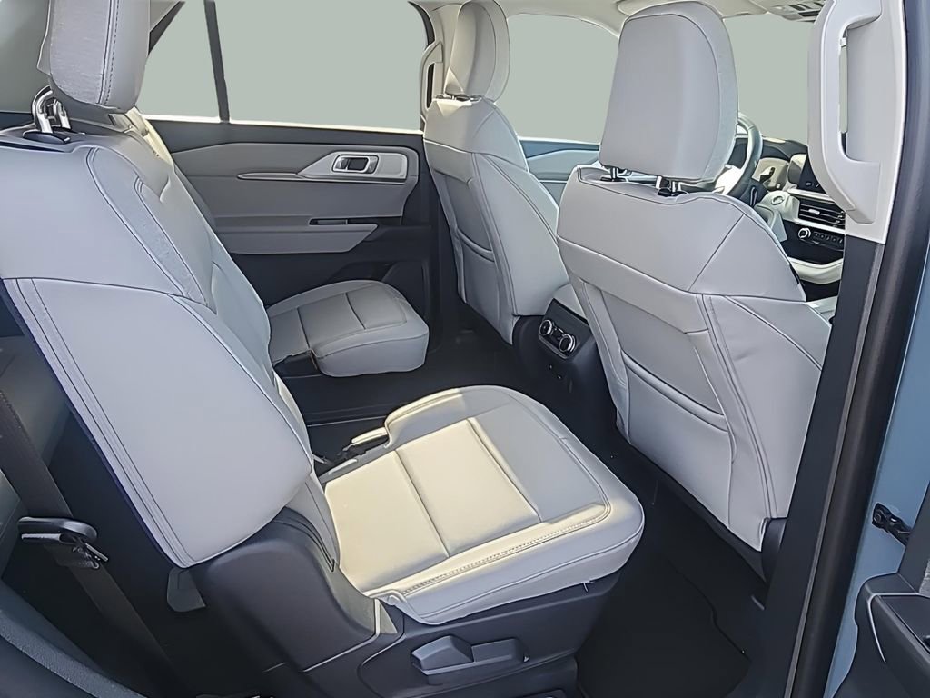 New 2026 Ford Explorer Active w/ Active Comfort Package image 12