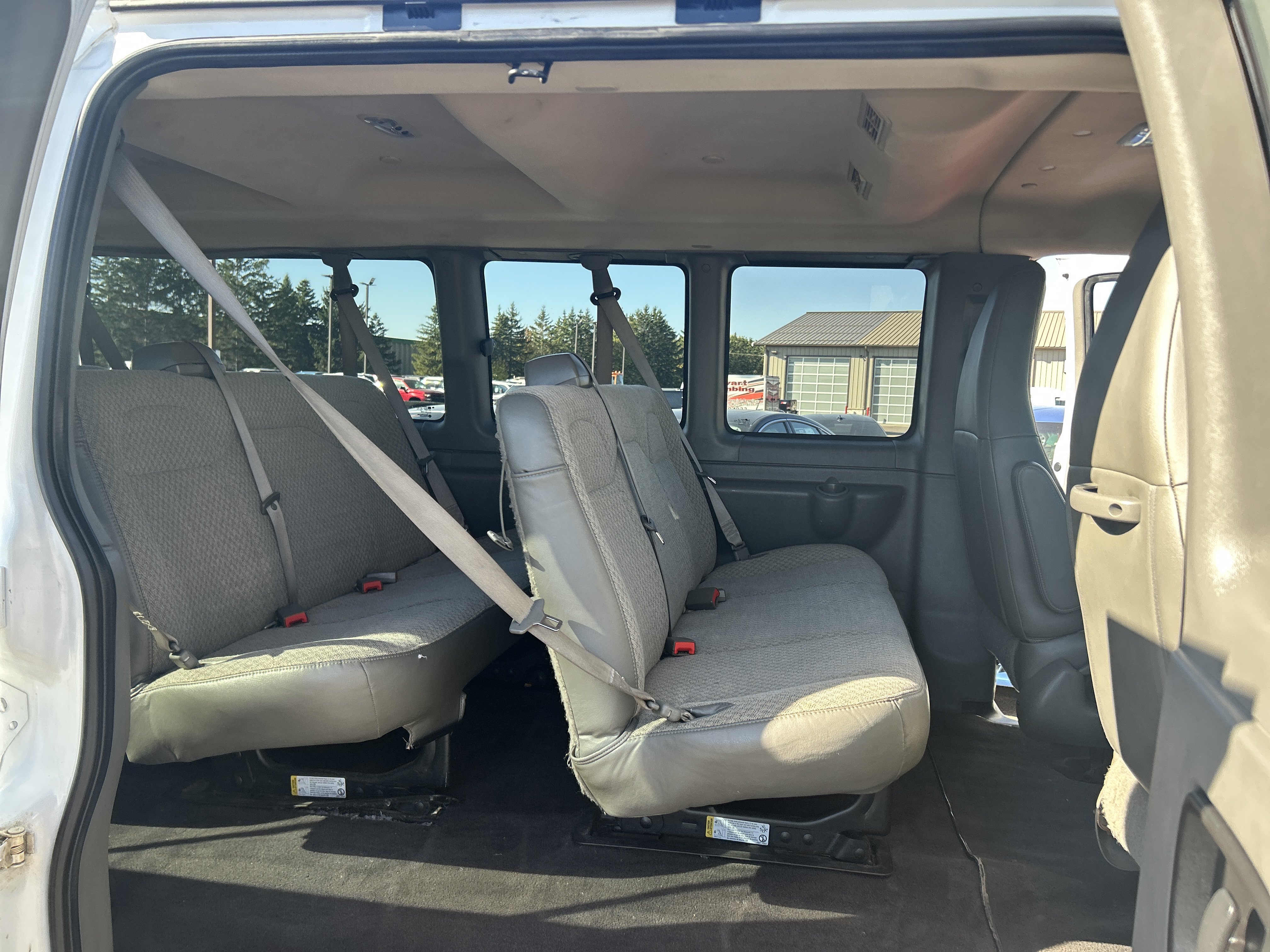 Used 2019 Chevrolet Express 3500 LT w/ LT Preferred Equipment Group RWD image 36