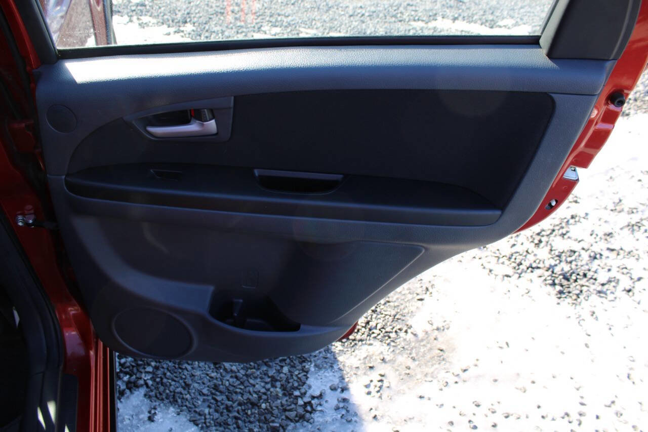 Used 2008 Suzuki SX4 AWD Hatchback w/ Touring Pkg image 21