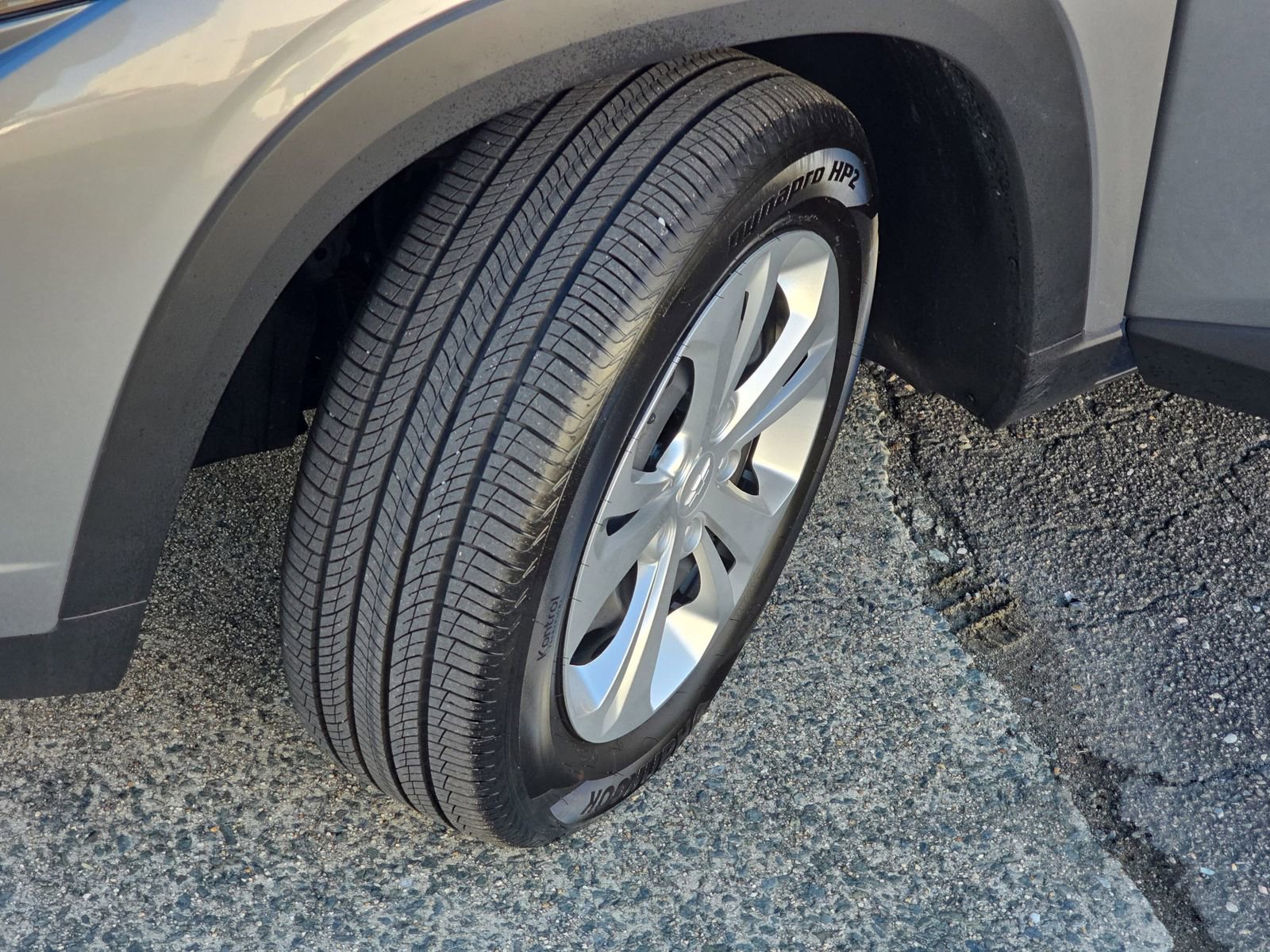 Used 2025 Chevrolet Trax LS w/ Driver Confidence Package image 38