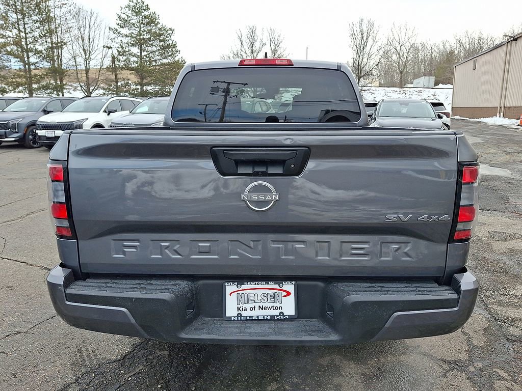 Used 2023 Nissan Frontier SV image 14