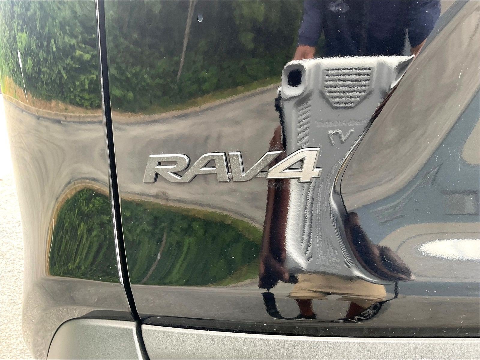 Used 2024 Toyota RAV4 Adventure AWD/4WD image 24