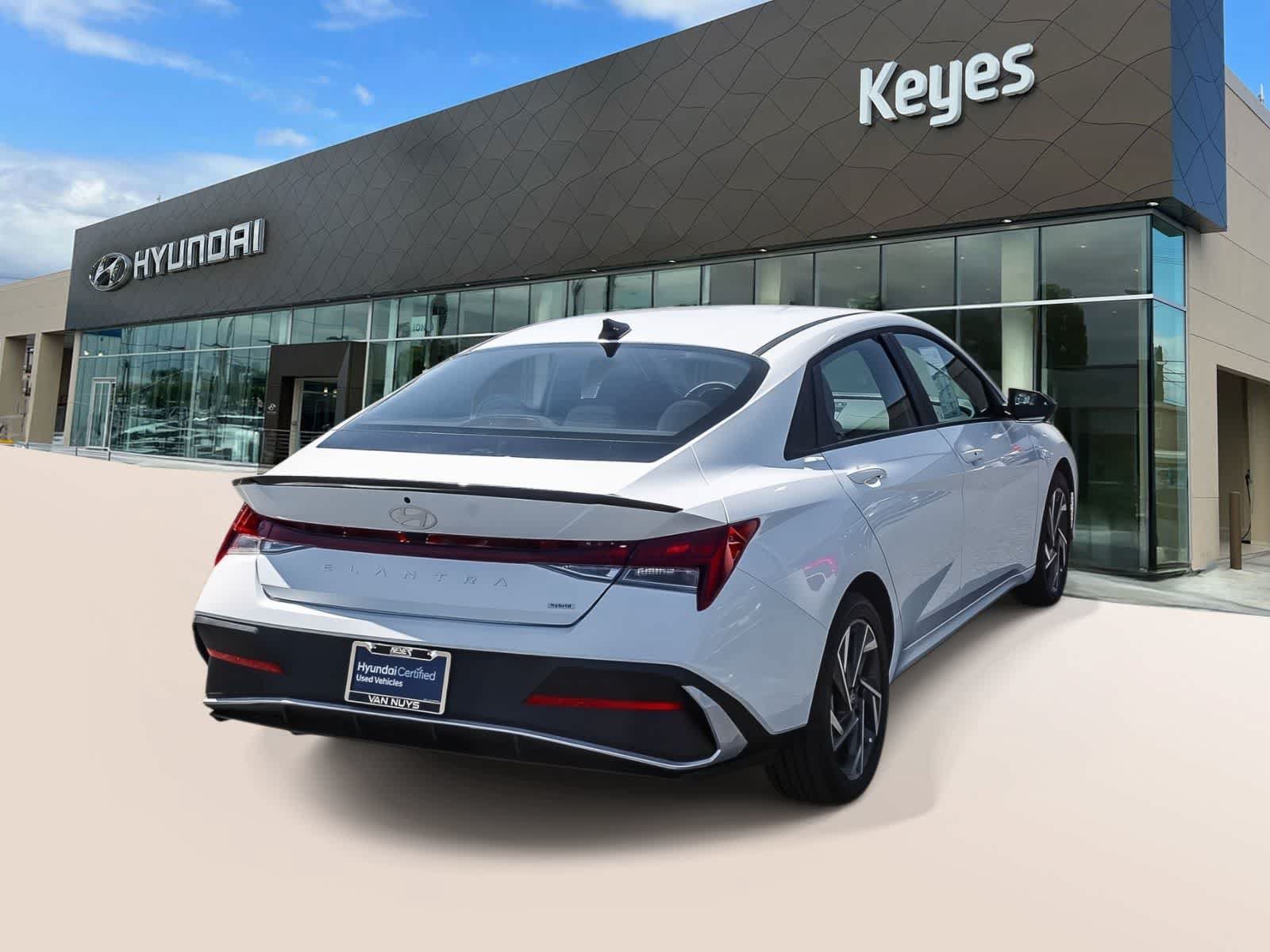 Certified 2025 Hyundai Elantra SEL FWD image 4