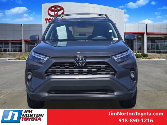 Used 2025 Toyota RAV4 XLE Premium FWD image 2