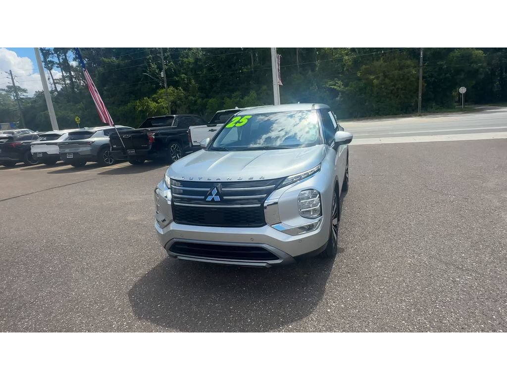 Used 2025 Mitsubishi Outlander SE FWD image 7