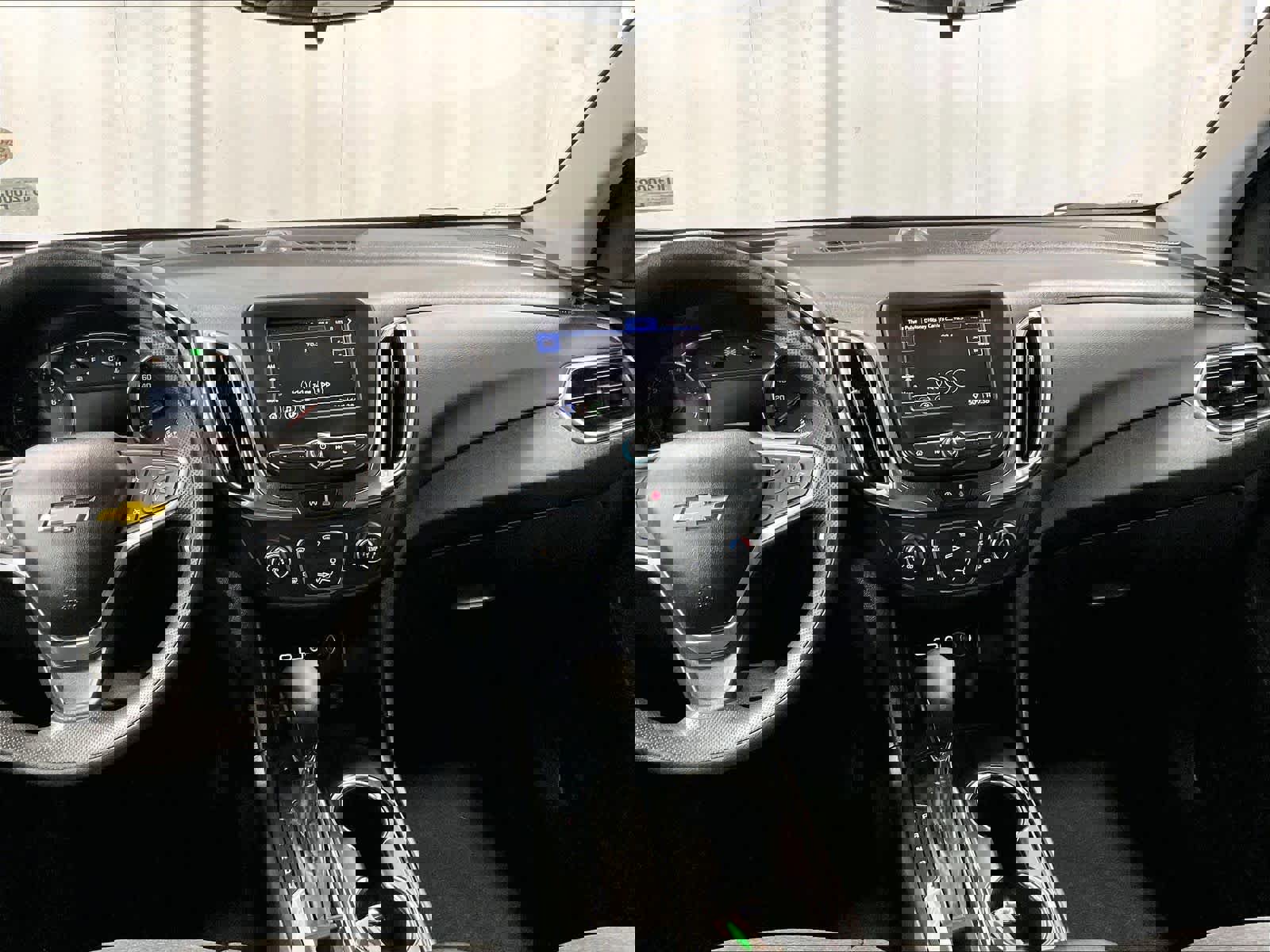 Used 2022 Chevrolet Equinox LT w/ LPO, Floor Liner Package image 18