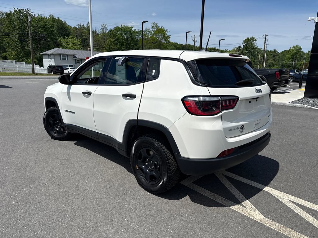 Used 2021 Jeep Compass Sport w/ Cold Weather Group AWD/4WD image 3
